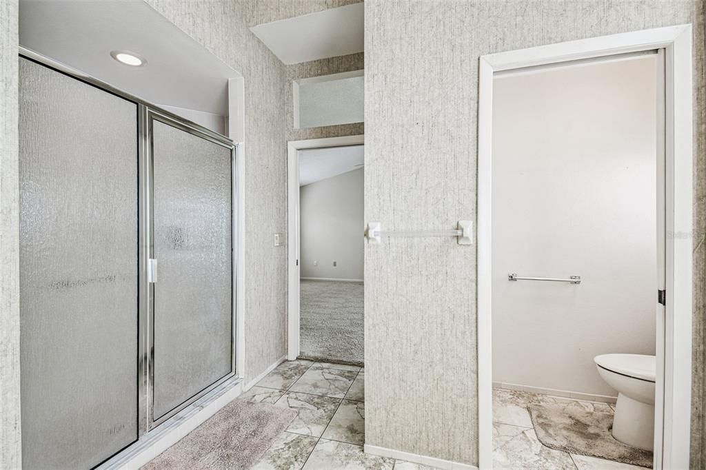 Active With Contract: $399,900 (3 beds, 2 baths, 2481 Square Feet)