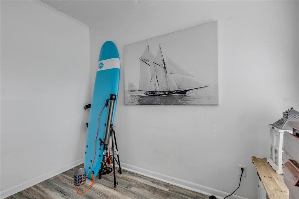 For Sale: $319,100 (3 beds, 1 baths, 1015 Square Feet)