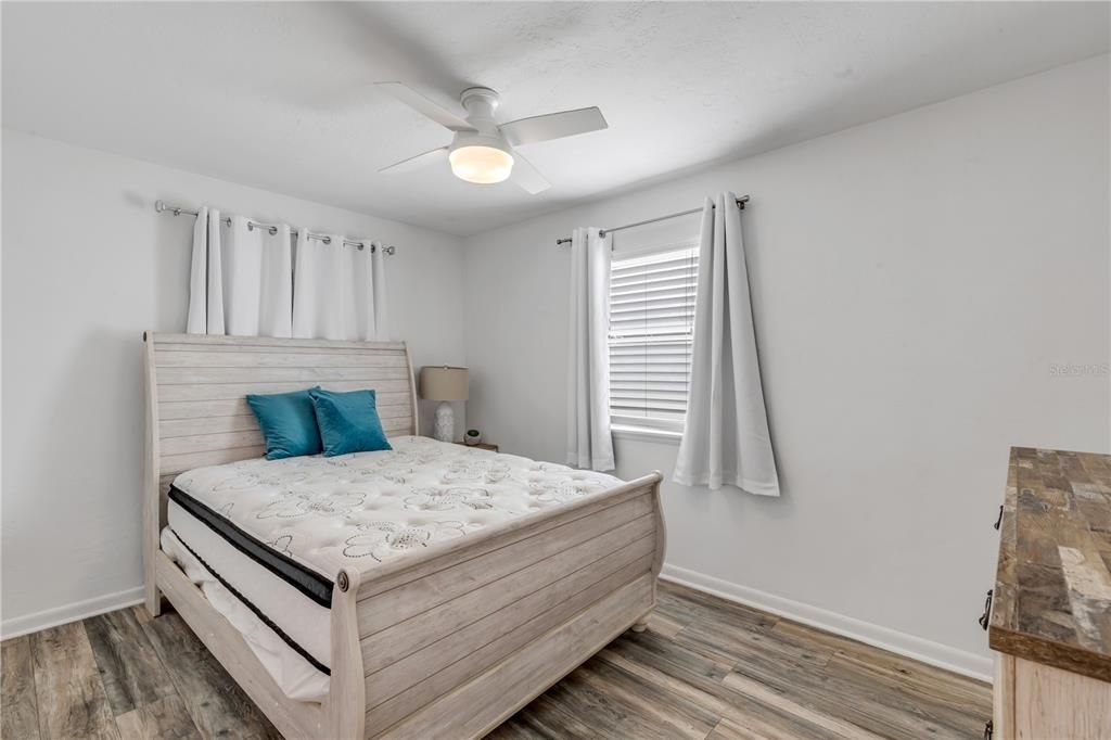 For Sale: $319,100 (3 beds, 1 baths, 1015 Square Feet)