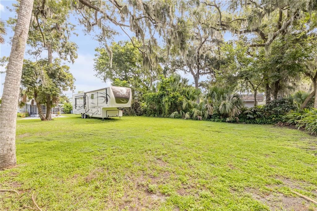 For Sale: $319,100 (3 beds, 1 baths, 1015 Square Feet)