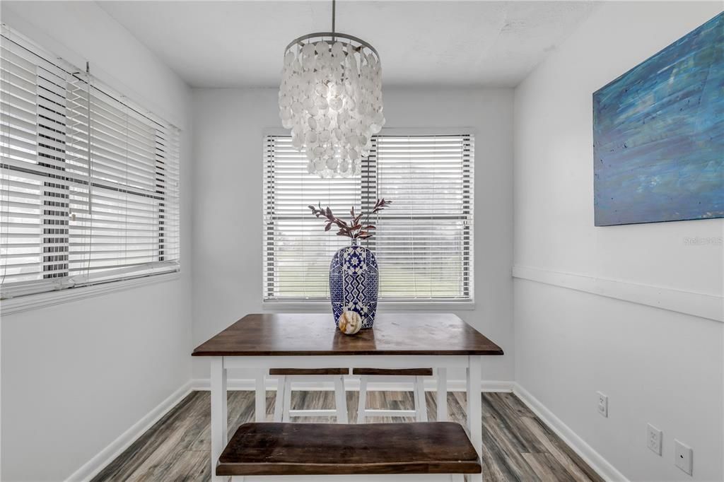 For Sale: $319,100 (3 beds, 1 baths, 1015 Square Feet)