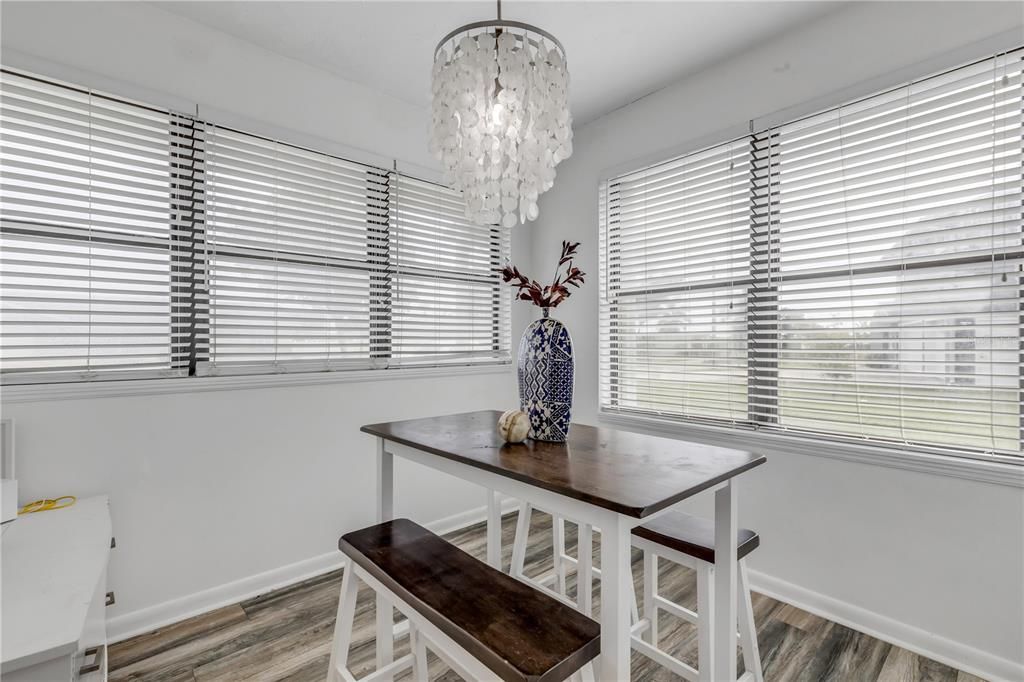 For Sale: $319,100 (3 beds, 1 baths, 1015 Square Feet)