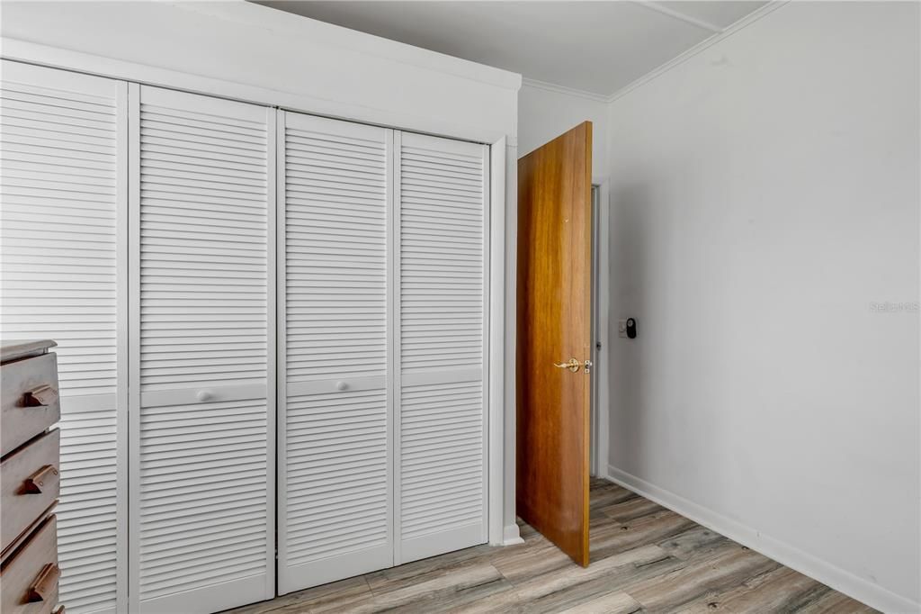 For Sale: $319,100 (3 beds, 1 baths, 1015 Square Feet)