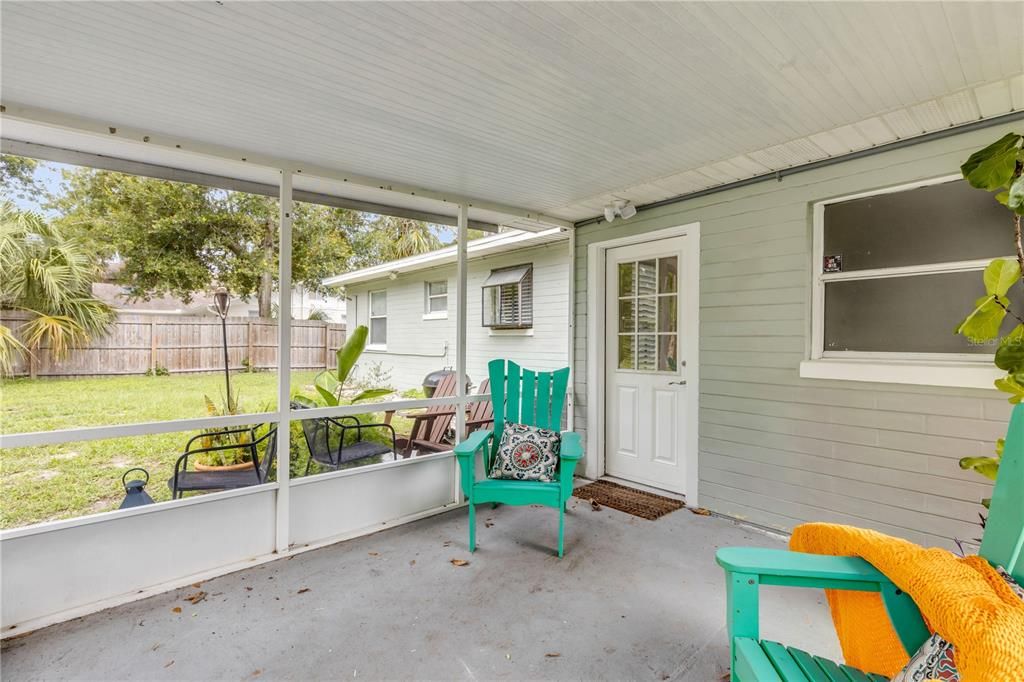 For Sale: $319,100 (3 beds, 1 baths, 1015 Square Feet)