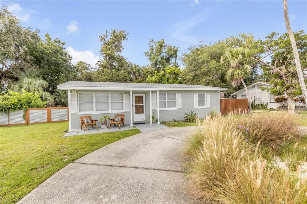 For Sale: $319,100 (3 beds, 1 baths, 1015 Square Feet)