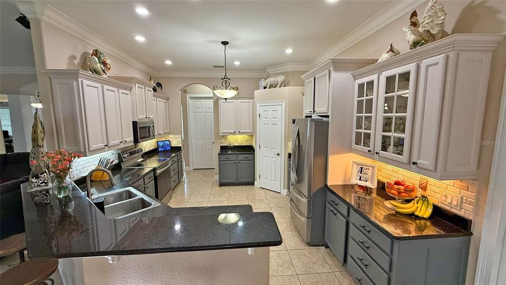 For Sale: $1,395,000 (4 beds, 3 baths, 3875 Square Feet)