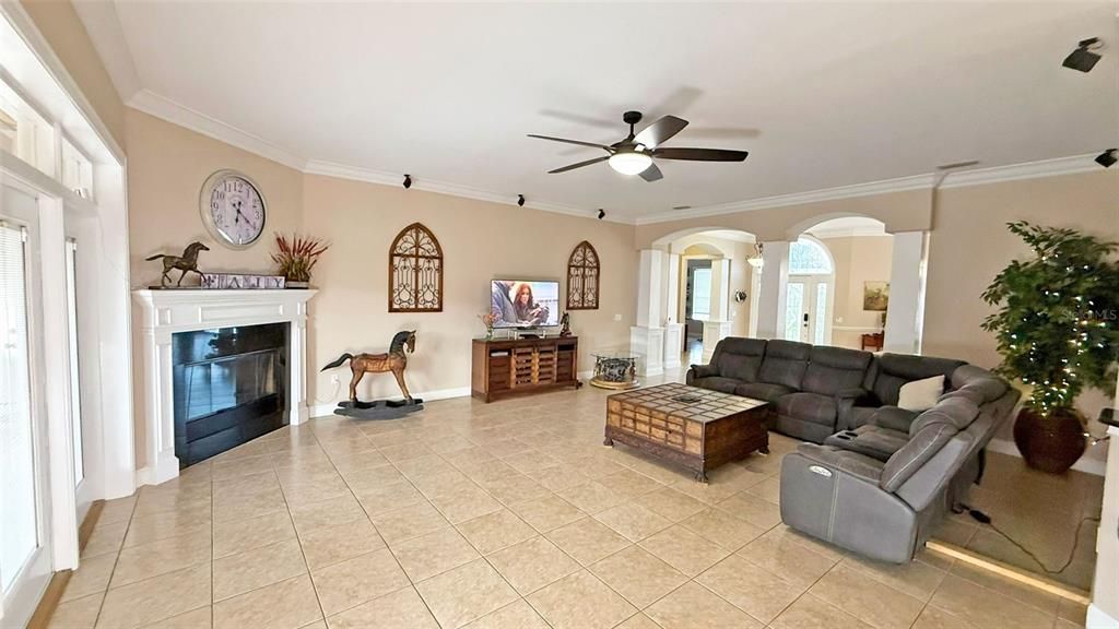 For Sale: $1,395,000 (4 beds, 3 baths, 3875 Square Feet)