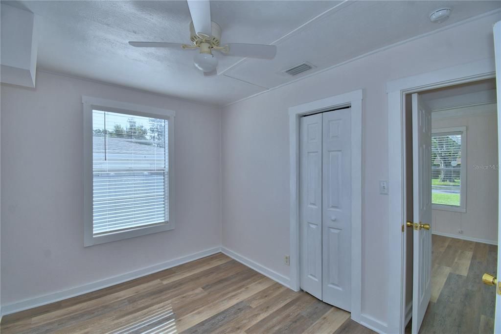 Active With Contract: $165,000 (2 beds, 1 baths, 748 Square Feet)