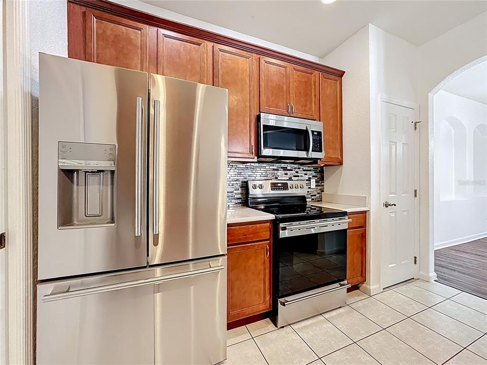 For Sale: $249,900 (3 beds, 2 baths, 1495 Square Feet)