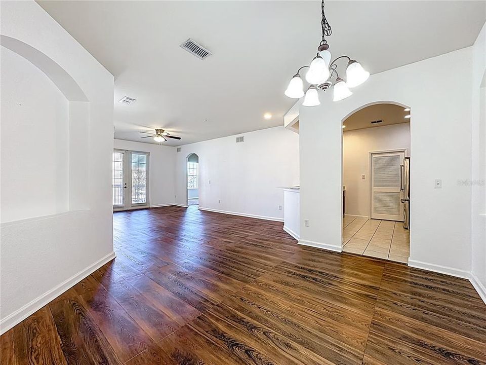 For Sale: $249,900 (3 beds, 2 baths, 1495 Square Feet)