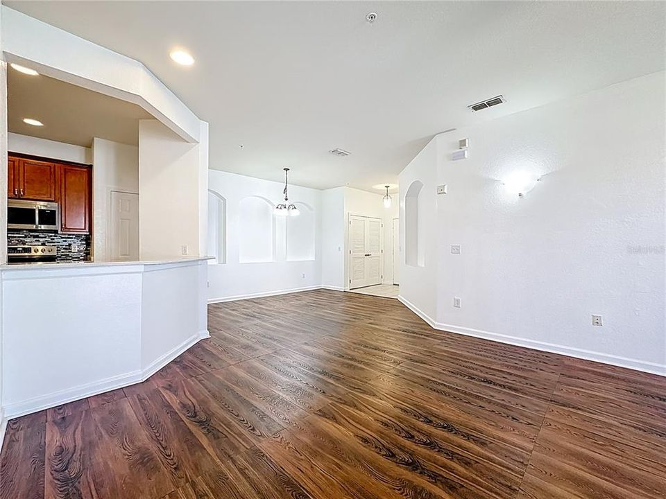 For Sale: $249,900 (3 beds, 2 baths, 1495 Square Feet)