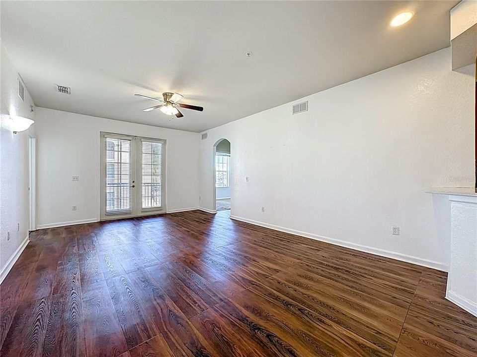 For Sale: $249,900 (3 beds, 2 baths, 1495 Square Feet)