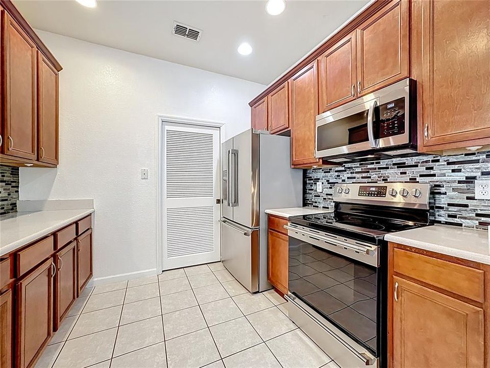 For Sale: $249,900 (3 beds, 2 baths, 1495 Square Feet)