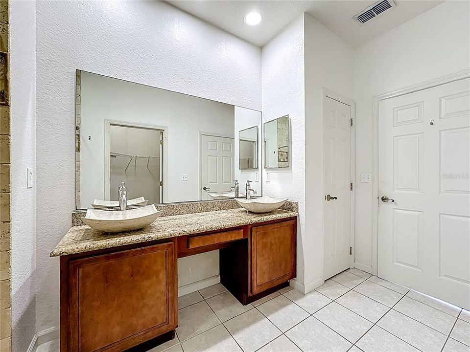 For Sale: $249,900 (3 beds, 2 baths, 1495 Square Feet)
