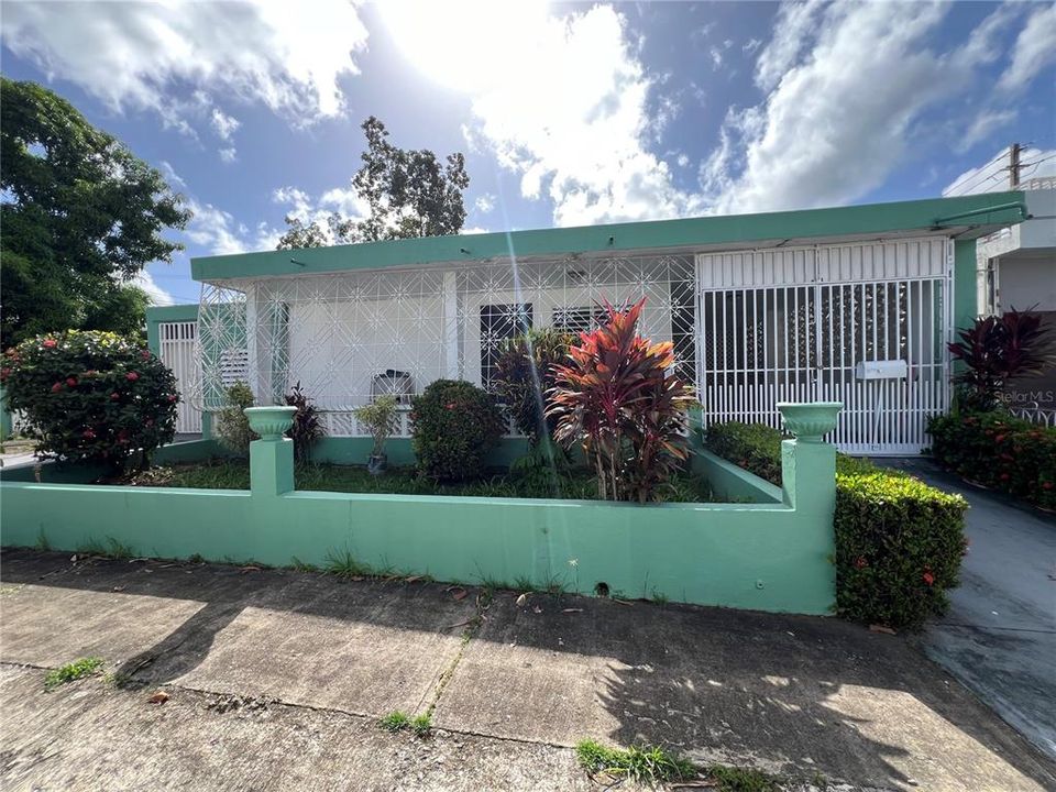 Недавно продано: $145,000 (3 спален, 4 ванн, 1024 Квадратных фут)