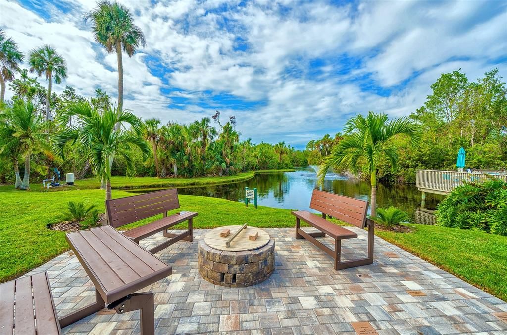 Active With Contract: $239,000 (2 beds, 2 baths, 1316 Square Feet)