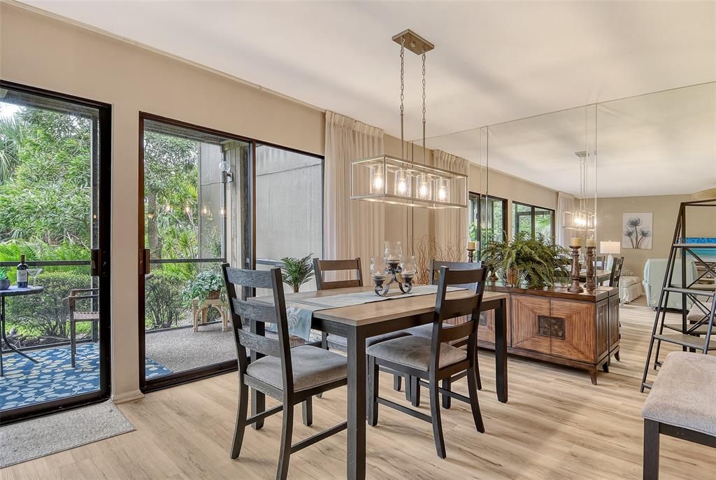 Active With Contract: $239,000 (2 beds, 2 baths, 1316 Square Feet)