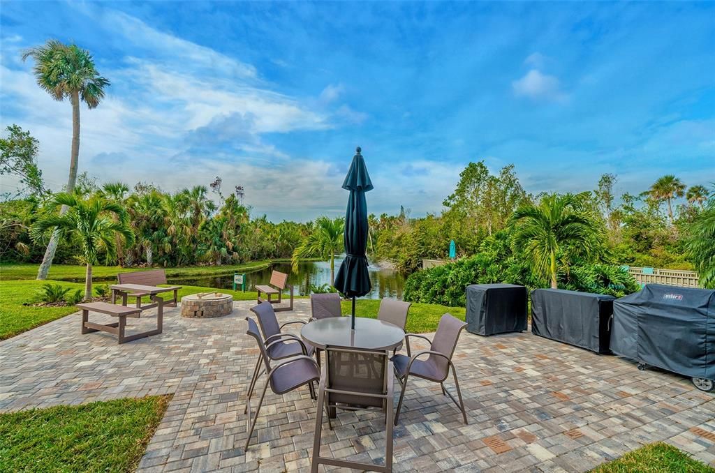 Active With Contract: $239,000 (2 beds, 2 baths, 1316 Square Feet)