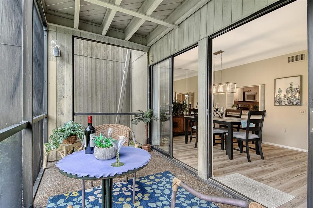 Active With Contract: $239,000 (2 beds, 2 baths, 1316 Square Feet)