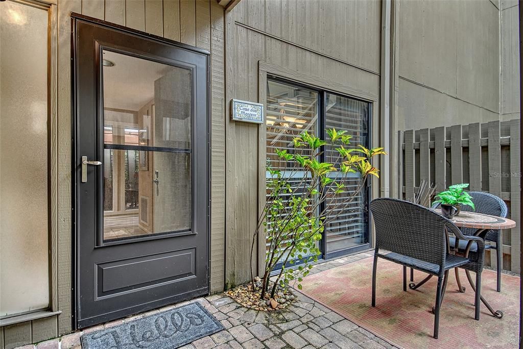 Active With Contract: $239,000 (2 beds, 2 baths, 1316 Square Feet)