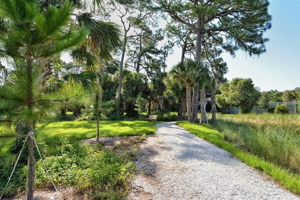 Active With Contract: $239,000 (2 beds, 2 baths, 1316 Square Feet)