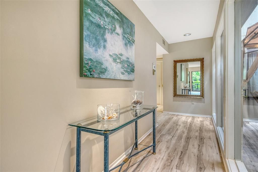 Active With Contract: $239,000 (2 beds, 2 baths, 1316 Square Feet)