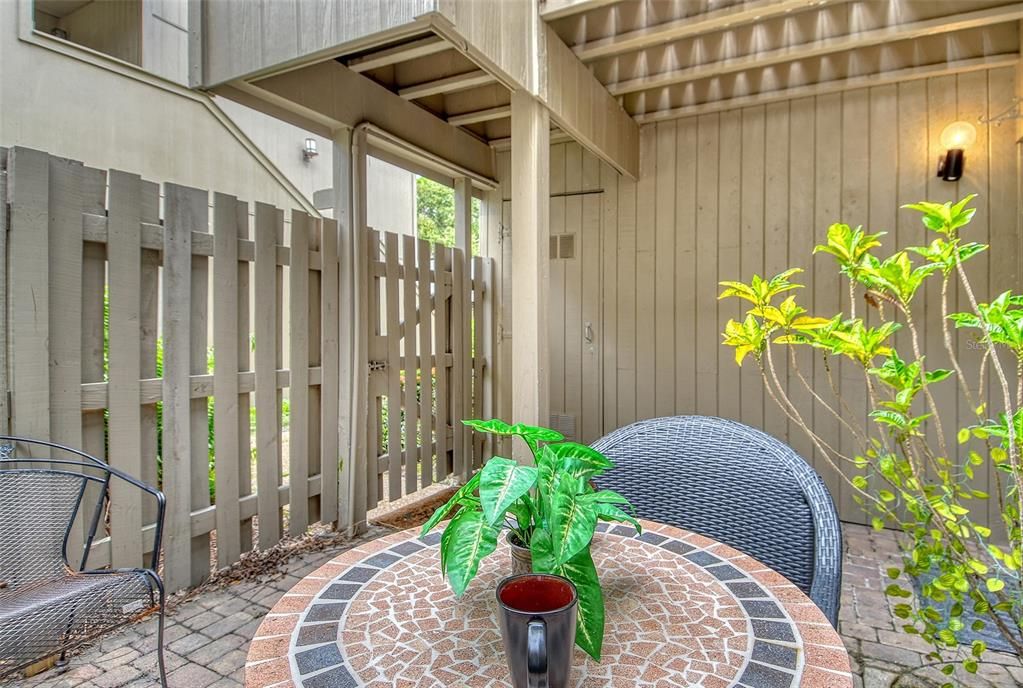 Active With Contract: $239,000 (2 beds, 2 baths, 1316 Square Feet)