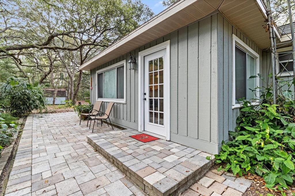 合同活跃: $389,000 (3 贝兹, 2 浴室, 1500 平方英尺)