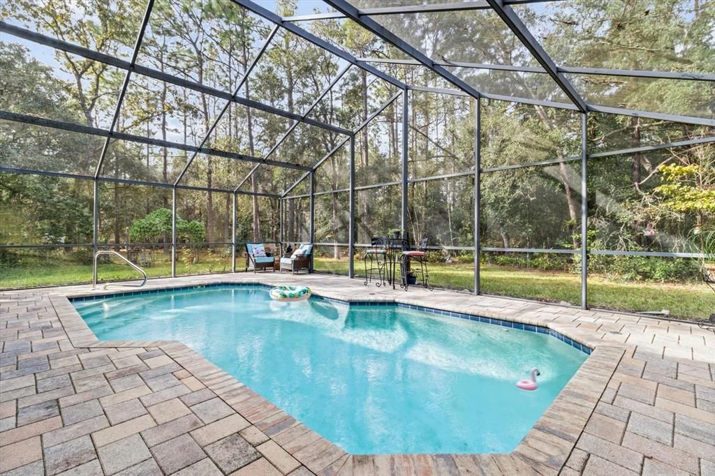 合同活跃: $389,000 (3 贝兹, 2 浴室, 1500 平方英尺)