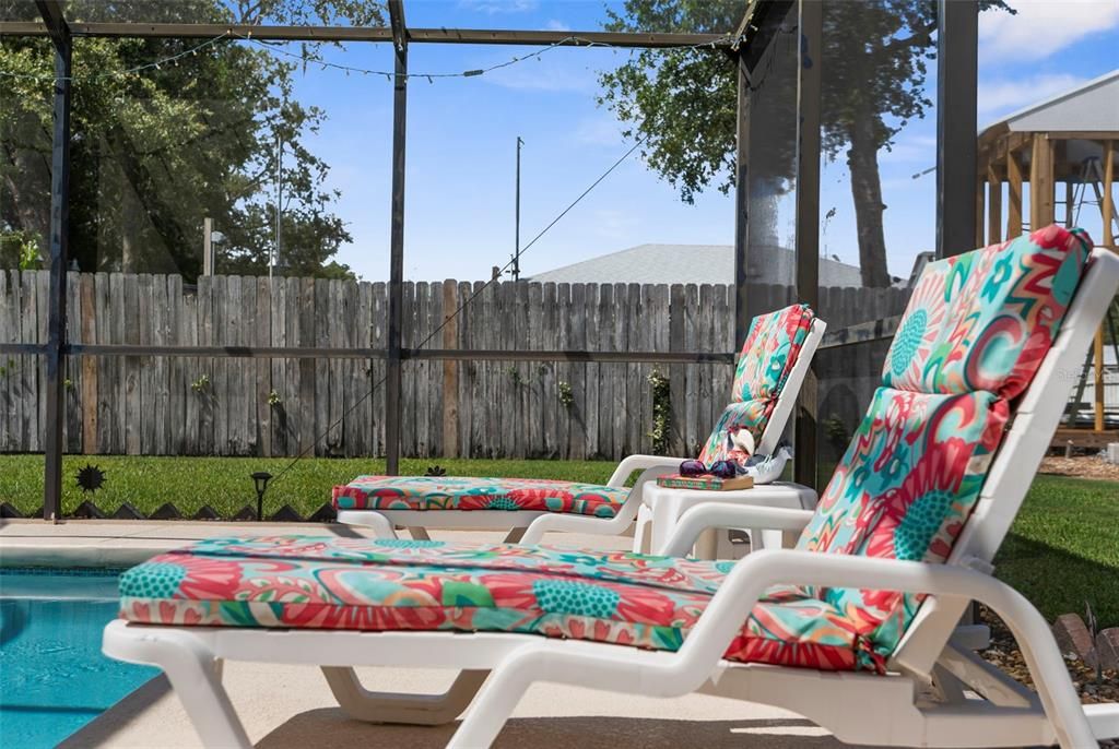 Active With Contract: $357,000 (3 beds, 2 baths, 1948 Square Feet)