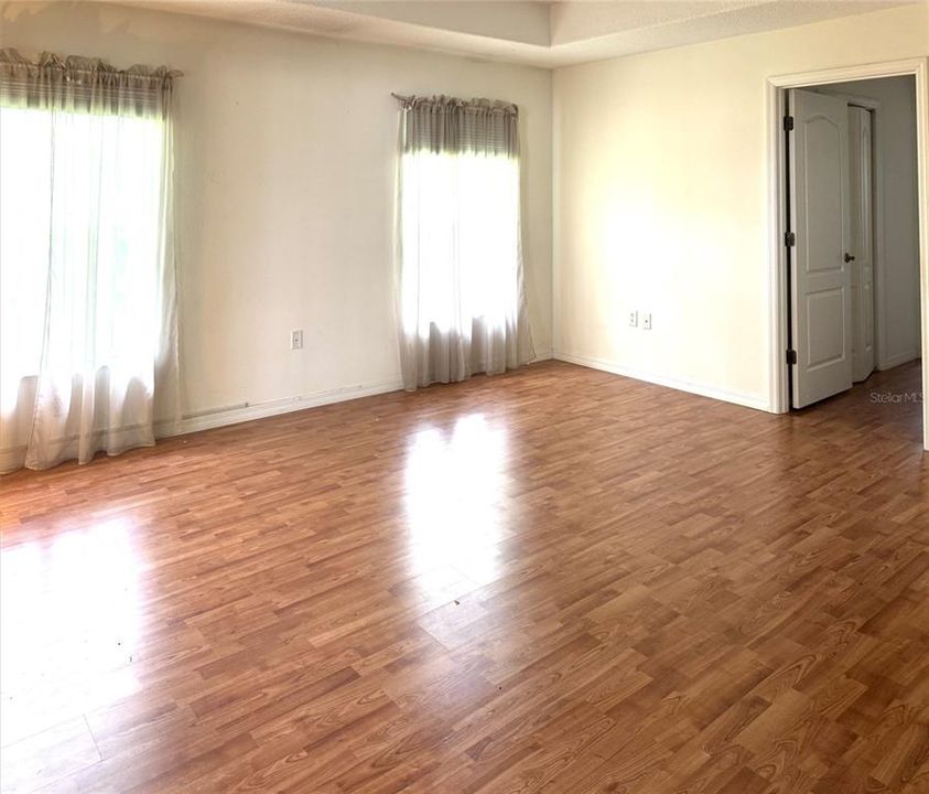 待售: $399,000 (3 贝兹, 2 浴室, 2175 平方英尺)