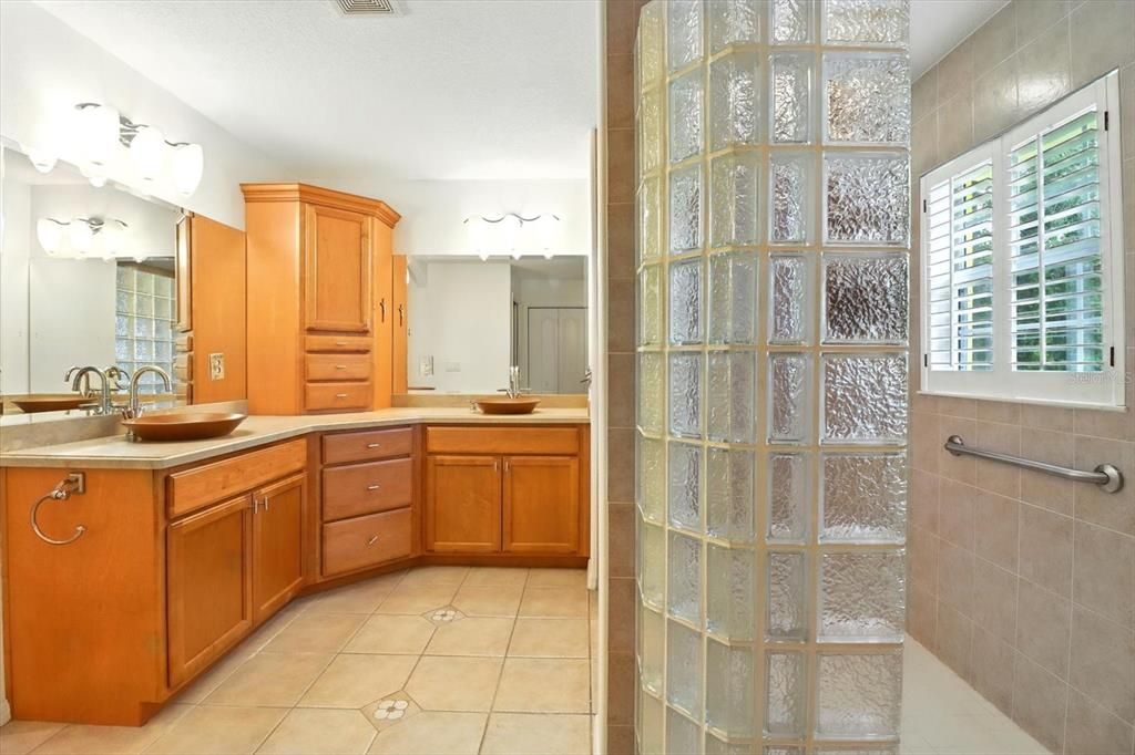 待售: $399,000 (3 贝兹, 2 浴室, 2175 平方英尺)