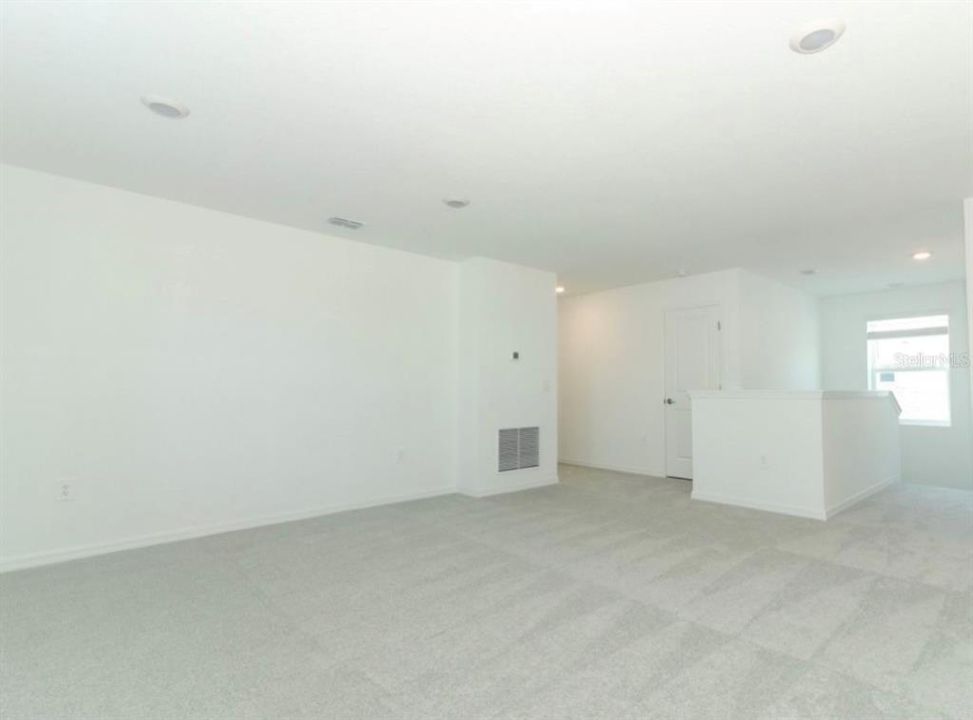 For Sale: $420,000 (5 beds, 3 baths, 2516 Square Feet)