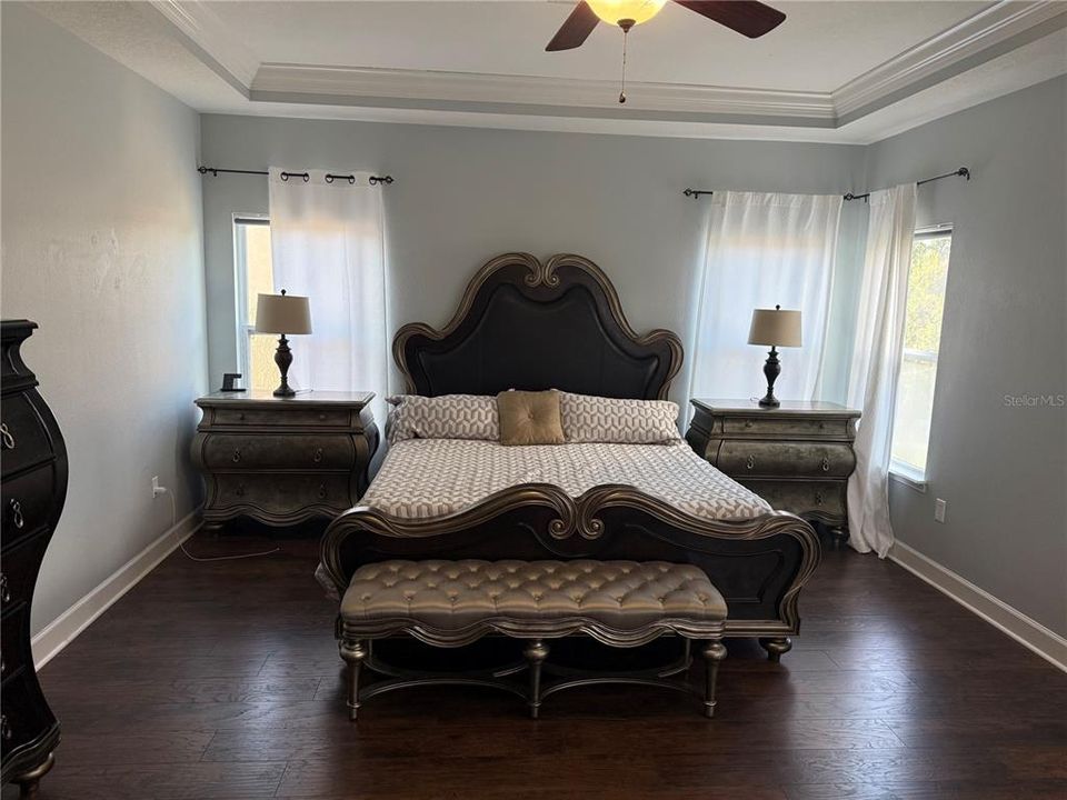 For Sale: $739,000 (5 beds, 3 baths, 2972 Square Feet)