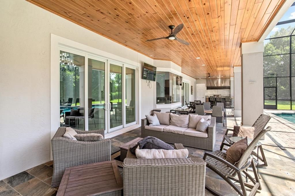 Activo con contrato: $2,150,000 (5 camas, 5 baños, 4789 Pies cuadrados)