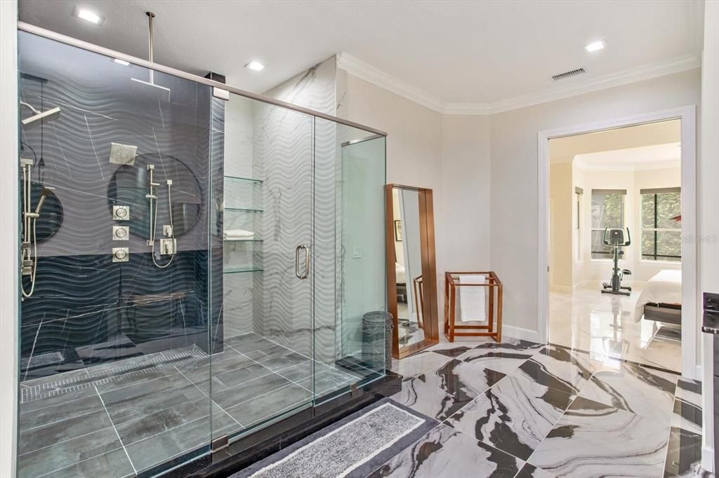 Activo con contrato: $2,150,000 (5 camas, 5 baños, 4789 Pies cuadrados)