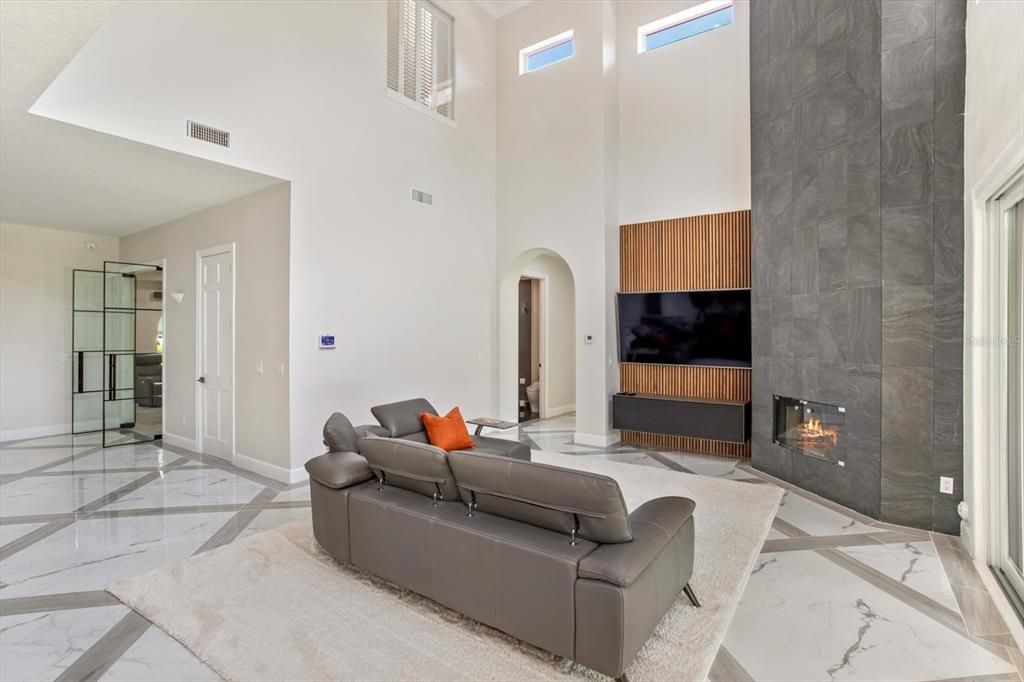 Activo con contrato: $2,150,000 (5 camas, 5 baños, 4789 Pies cuadrados)