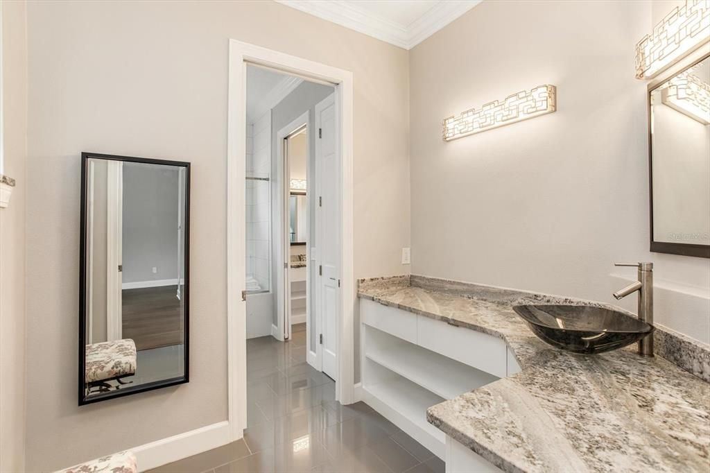 Activo con contrato: $2,150,000 (5 camas, 5 baños, 4789 Pies cuadrados)