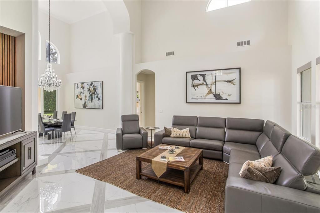 Activo con contrato: $2,150,000 (5 camas, 5 baños, 4789 Pies cuadrados)