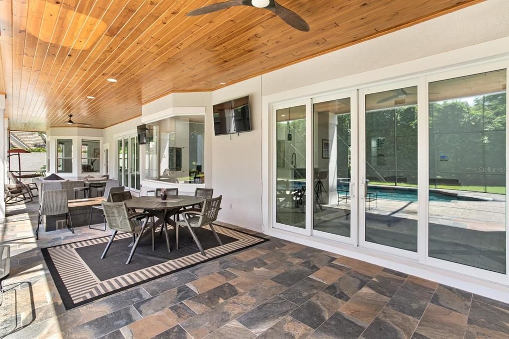 Activo con contrato: $2,150,000 (5 camas, 5 baños, 4789 Pies cuadrados)