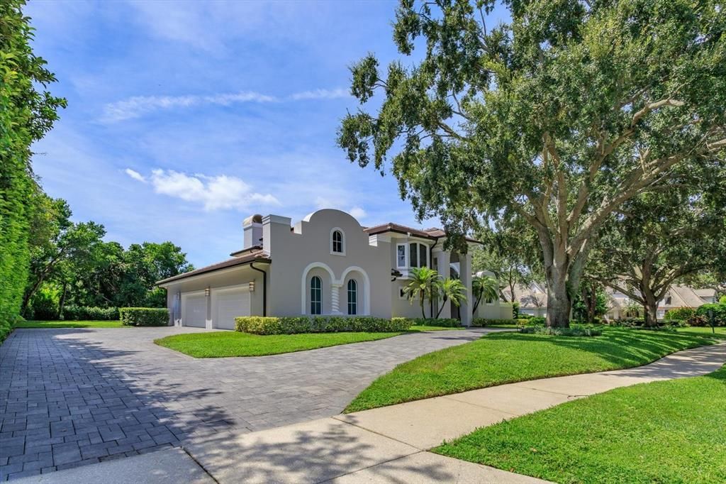 Activo con contrato: $2,150,000 (5 camas, 5 baños, 4789 Pies cuadrados)