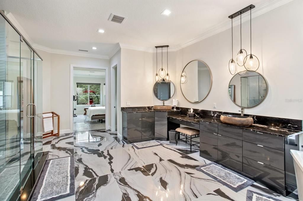 Activo con contrato: $2,150,000 (5 camas, 5 baños, 4789 Pies cuadrados)