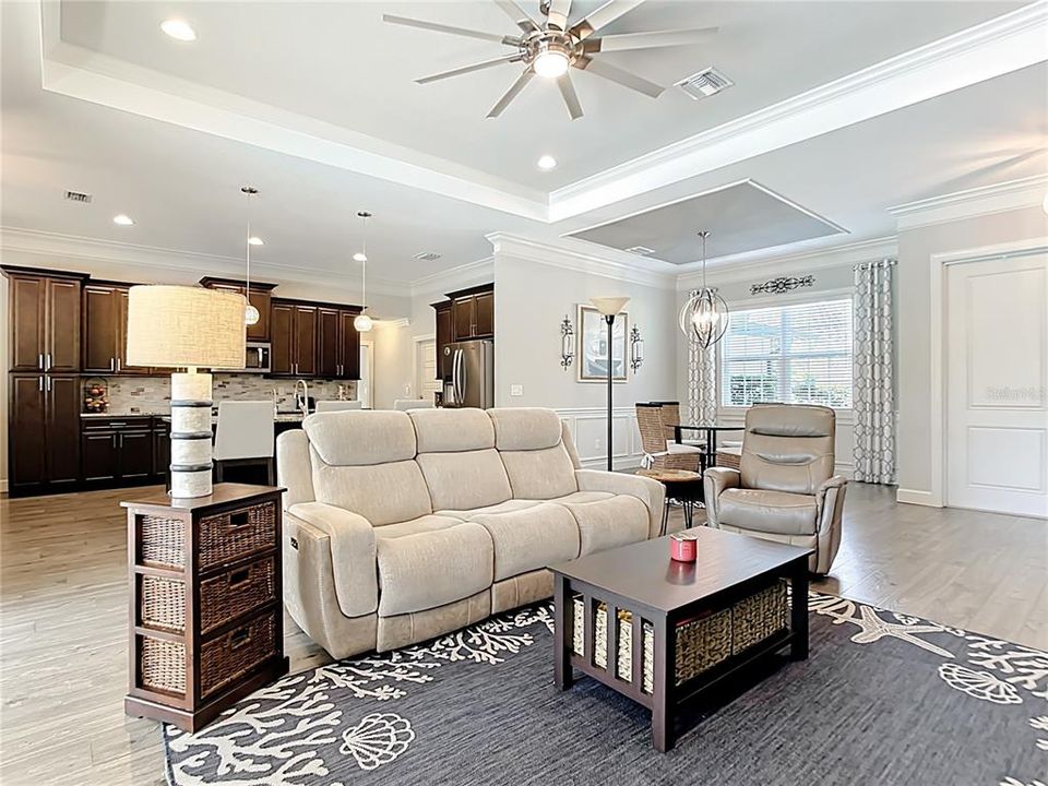 For Sale: $669,900 (3 beds, 2 baths, 1922 Square Feet)