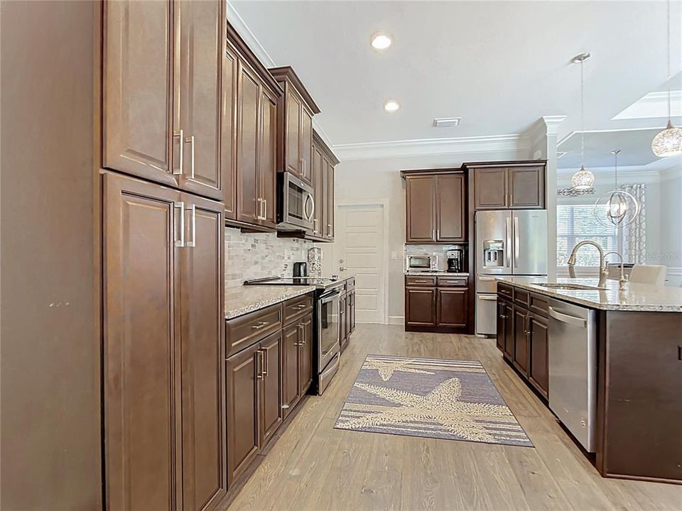 For Sale: $669,900 (3 beds, 2 baths, 1922 Square Feet)