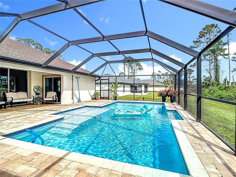 For Sale: $669,900 (3 beds, 2 baths, 1922 Square Feet)