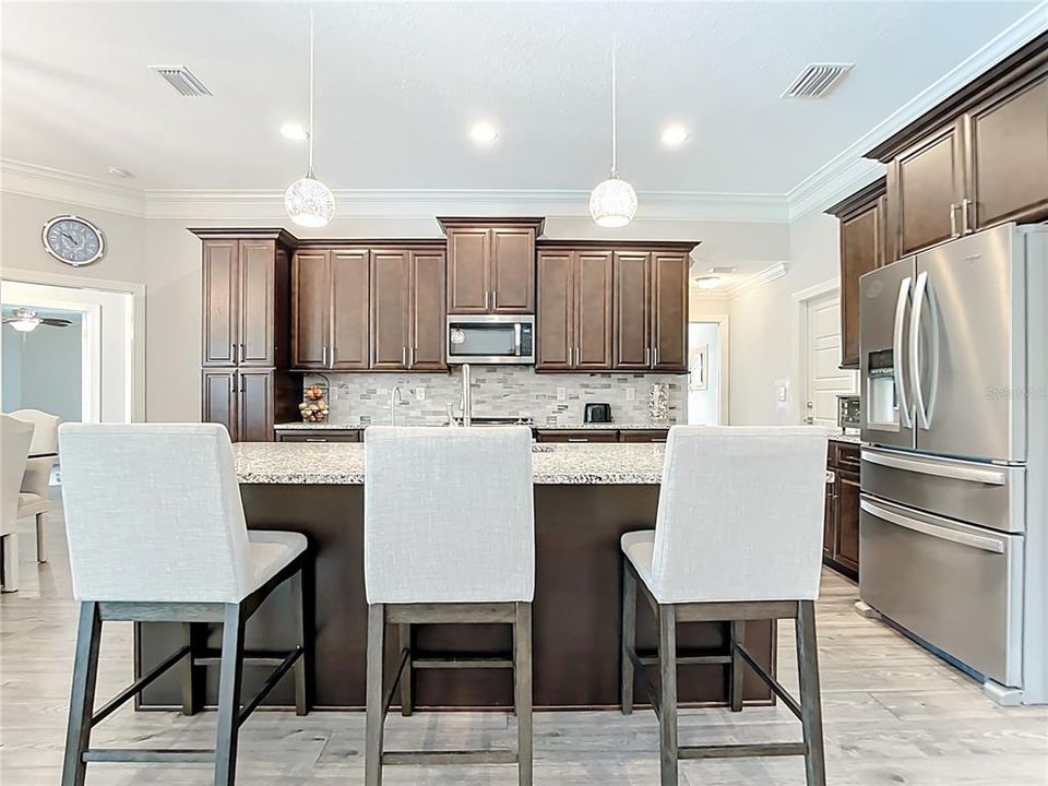 For Sale: $669,900 (3 beds, 2 baths, 1922 Square Feet)