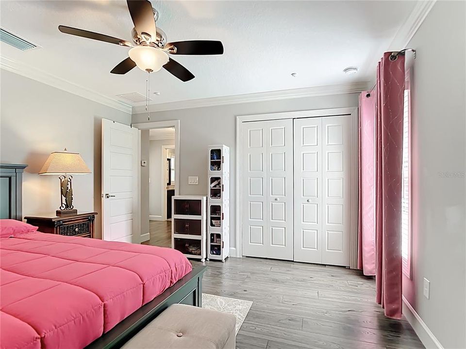 For Sale: $669,900 (3 beds, 2 baths, 1922 Square Feet)