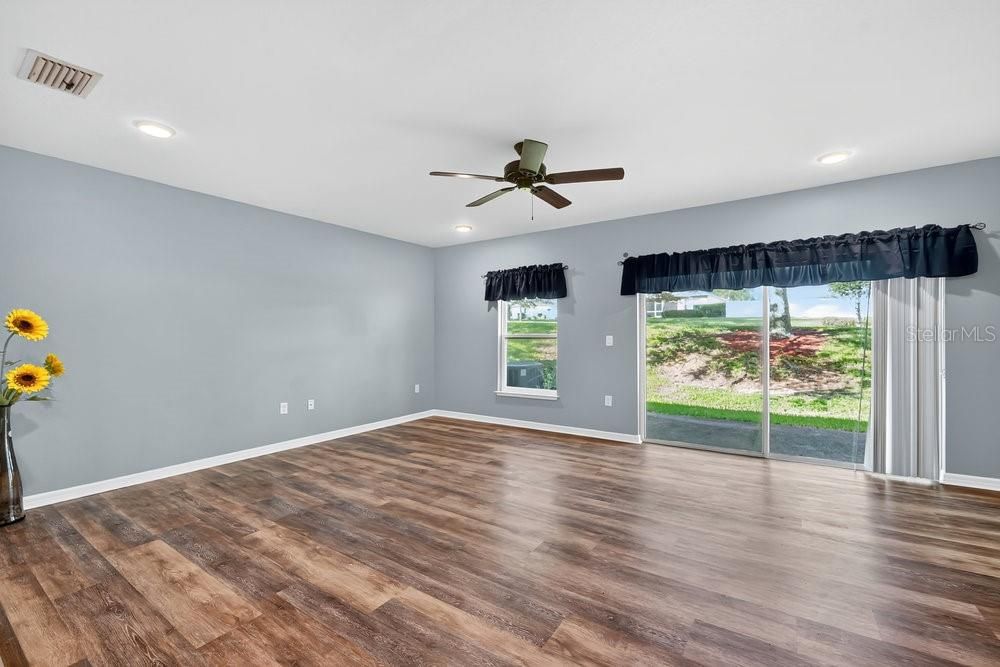 На продажу: $279,000 (3 спален, 2 ванн, 1633 Квадратных фут)