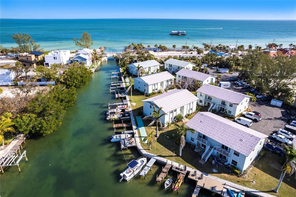 待售: $475,000 (2 贝兹, 1 浴室, 822 平方英尺)