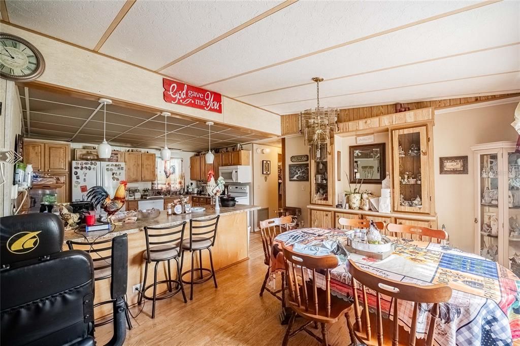 For Sale: $194,500 (3 beds, 2 baths, 1200 Square Feet)